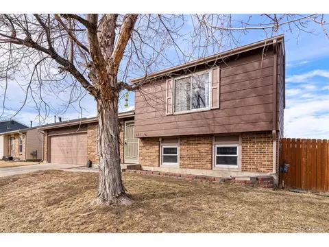 685 Madison Way, Bennett, CO 80102 photo 3