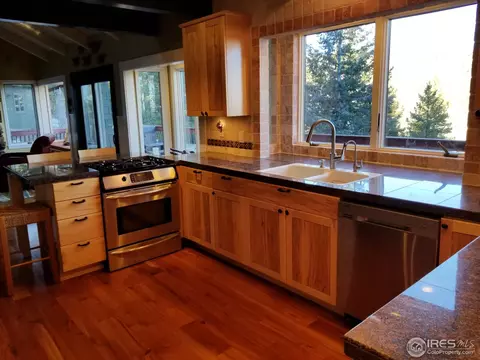 130 Tall Pine Ln, Boulder, CO 80302 photo 3