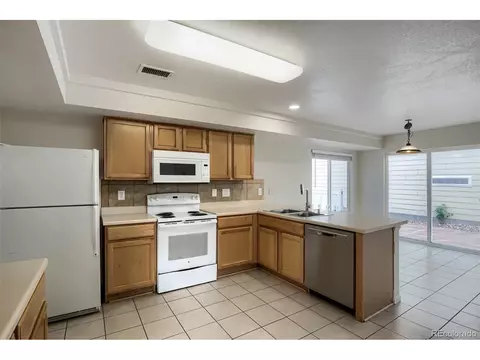 21434 E 47th Ave, Denver, CO 80249 photo 12