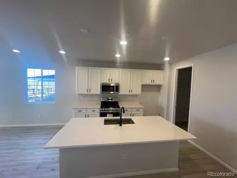 27696 E Byers Pl, Aurora, CO 80018 photo 3