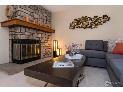 6205 Willow Ln, Boulder, CO 80301 photo 2
