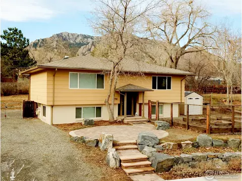 2750 Carnegie Dr, Boulder, CO 80305 photo 2