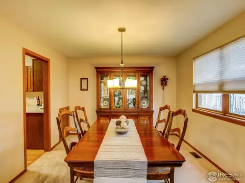 2468 Mapleton Cir, Longmont, CO 80503 photo 7