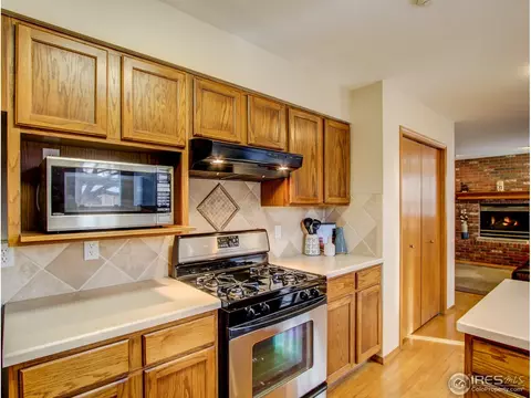 2468 Mapleton Cir, Longmont, CO 80503 photo 9