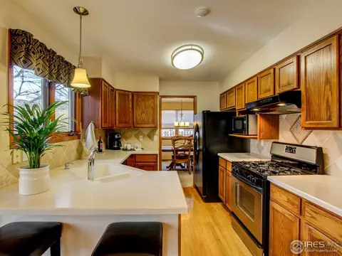 2468 Mapleton Cir, Longmont, CO 80503 photo 10