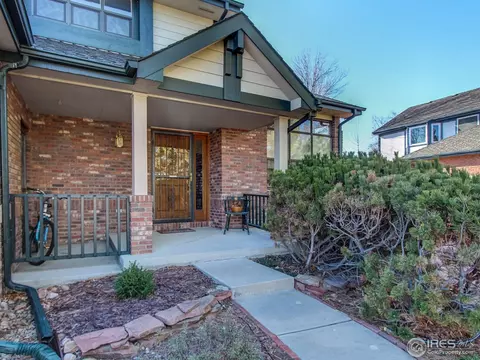 2468 Mapleton Cir, Longmont, CO 80503 photo 2