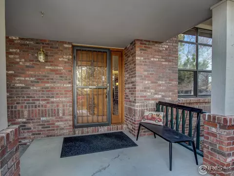2468 Mapleton Cir, Longmont, CO 80503 photo 3
