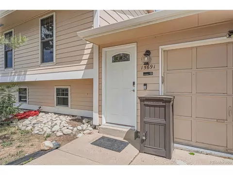 15691 E Atlantic Cir, Aurora, CO 80013 photo 3