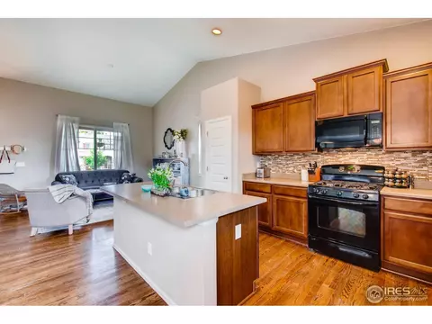 8516 Raspberry Dr, Longmont, CO 80504 photo 6