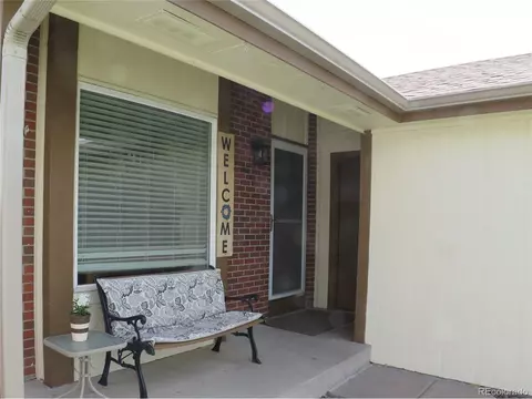 17671 E Brown Cir, Aurora, CO 80013 photo 2