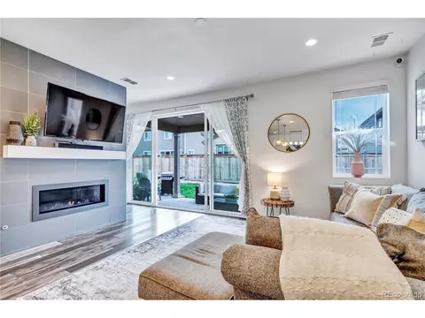 25600 E Maple Pl, Aurora, CO 80018 photo 17