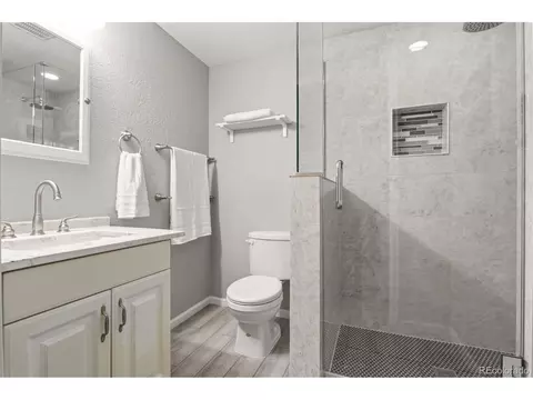 Bath - 19781 E Vassar Ave, Aurora, CO 80013 photo 5 of 6