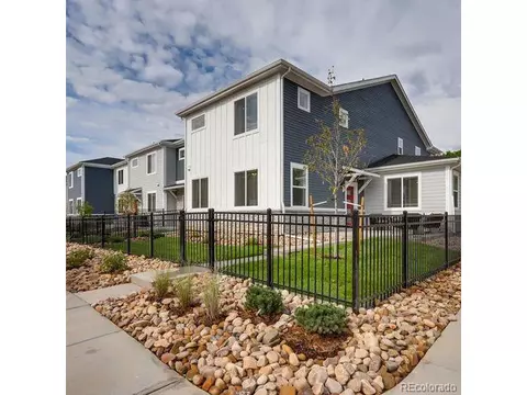 27663 E 1st Pl, Aurora, CO 80018