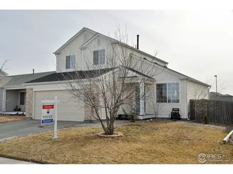 15690 E 48th Pl, Denver, CO 80239 photo 2