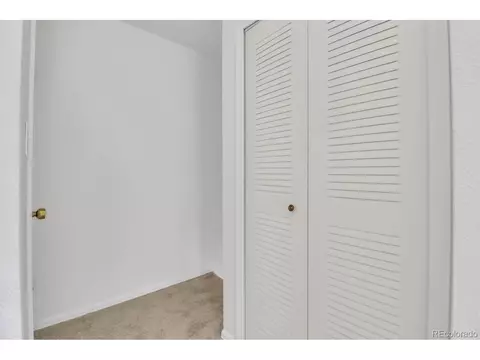 1329 S Chambers Cir #B, Aurora, CO 80012