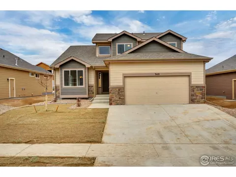844 Sunlight Peak Dr, Windsor, CO 80550 photo 2