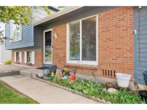 1151 S Lewiston St, Aurora, CO 80017 photo 4