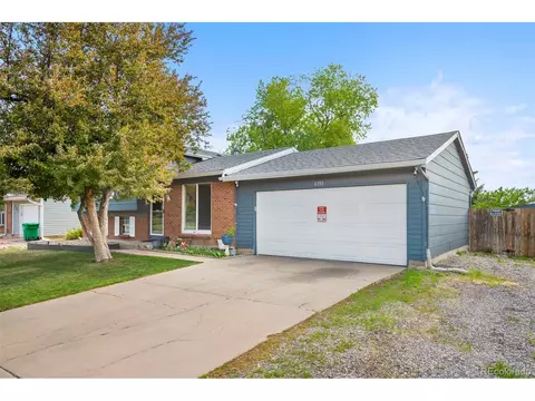 1151 S Lewiston St, Aurora, CO 80017 photo 2