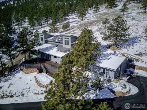 9193 Pine Ridge Ln, Boulder, CO 80302 photo 2