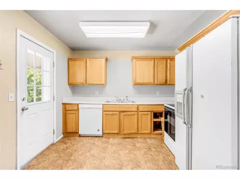 Kitchen - 11630 E Walsh Pl, Aurora, CO 80012 photo 2 of 3