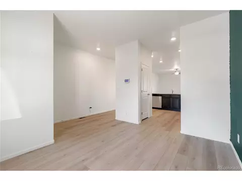 389 Maple St, Bennett, CO 80102 photo 6