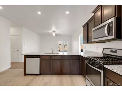 389 Maple St, Bennett, CO 80102 photo 9