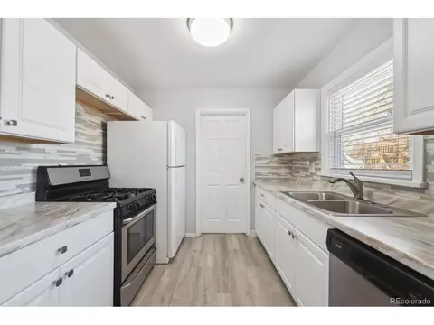 1934 Macon St, Aurora, CO 80010 photo 11