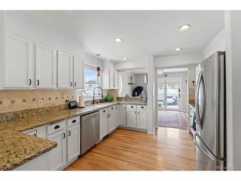 5204 Foothills Dr, Berthoud, CO 80513