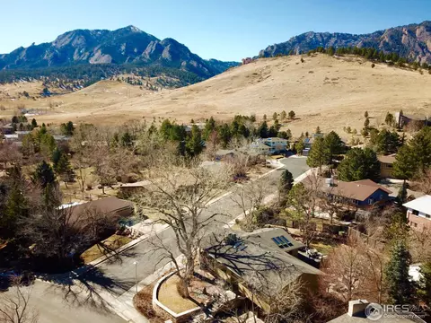605 Ithaca Dr, Boulder, CO 80305 photo 2