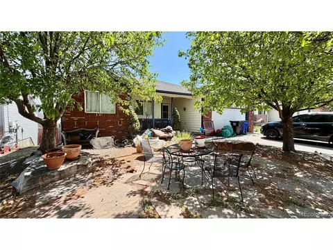 162 50th Avenue Pl, Greeley, CO 80634