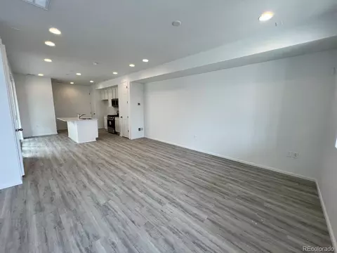 21111 E 67th Ave, Aurora, CO 80019 photo 3