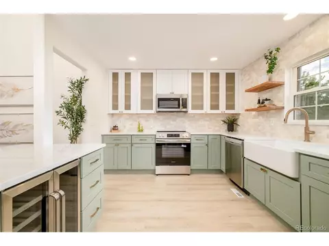 Kitchen - 7828 E Lowry Blvd, Denver, CO 80230 photo 4 of 4