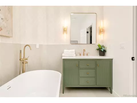 Bath - 7828 E Lowry Blvd, Denver, CO 80230 photo 3 of 6