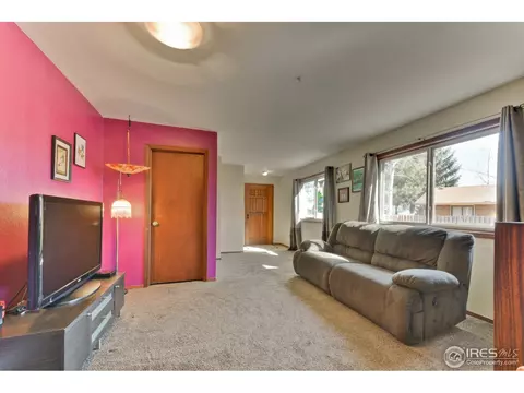 1401 Willow Dr, Berthoud, CO 80513 photo 6