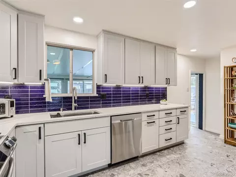 324 S Salem St, Aurora, CO 80012