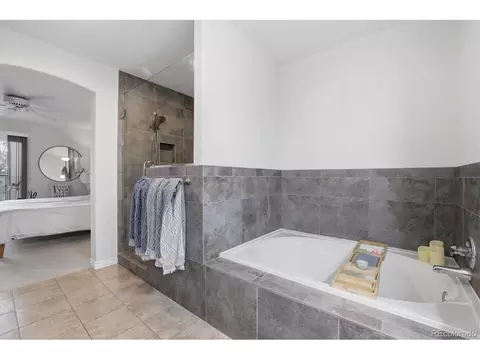 Bath - 6607 S Forest Way #E, Centennial, CO 80121 photo 3 of 6