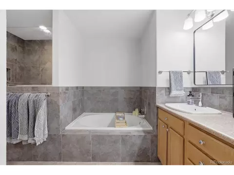 Bath - 6607 S Forest Way #E, Centennial, CO 80121 photo 2 of 6
