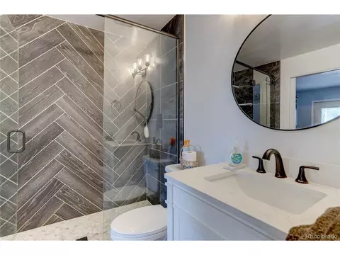 Bath - 19629 E Bails Pl, Aurora, CO 80017 photo 1 of 3