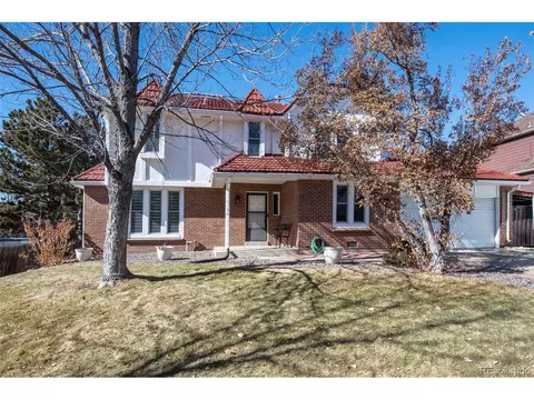 2561 S Oakland St, Aurora, CO 80014