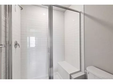 Bath - 24116 E 53rd Dr, Aurora, CO 80019 photo 6 of 7