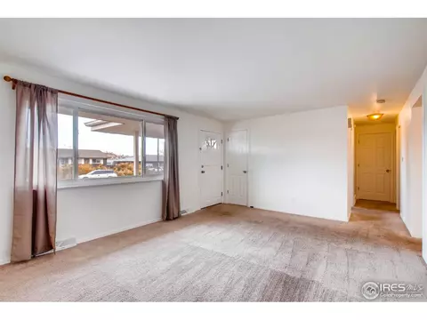 286 Starlight Rd, Thornton, CO 80260 photo 2