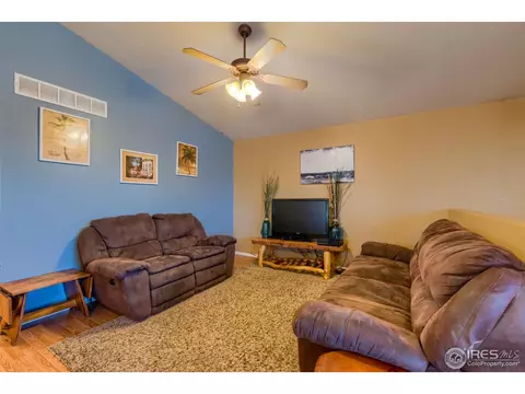 313 E 29th St, Greeley, CO 80631 photo 6