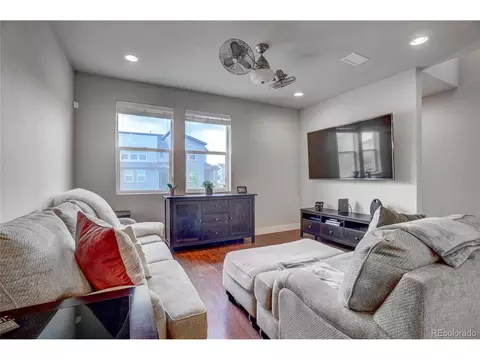 16081 E Warner Pl, Denver, CO 80239 photo 5