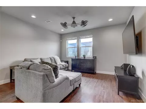 16081 E Warner Pl, Denver, CO 80239 photo 6