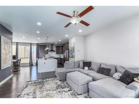 15882 E Broncos Pl, Centennial, CO 80112 photo 10