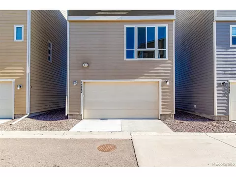 15882 E Broncos Pl, Centennial, CO 80112 photo 5