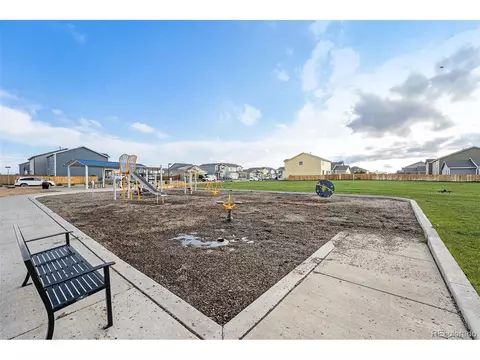 305 Maple St, Bennett, CO 80102 photo 31