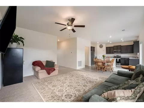 305 Maple St, Bennett, CO 80102 photo 5