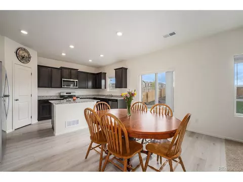 305 Maple St, Bennett, CO 80102 photo 7