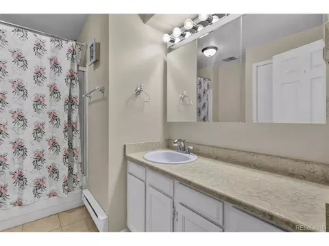 Bath - 14702 Evans Ave, Aurora, CO 80014 photo 2 of 6